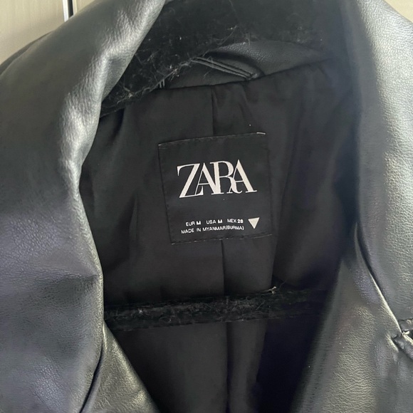 Zara Women's Sleek Black Leather Biker Moto Jacket - Picture 3 of 3